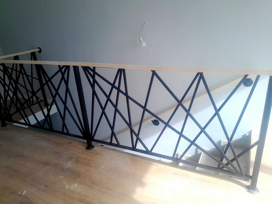 Парапети за стълбища и тераси,врати,портали,огради,  от ковано желязо