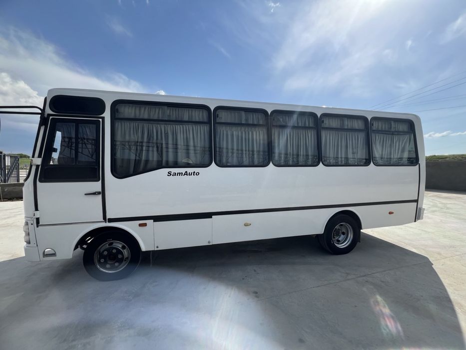 Avtobus Isuzu  HC 40