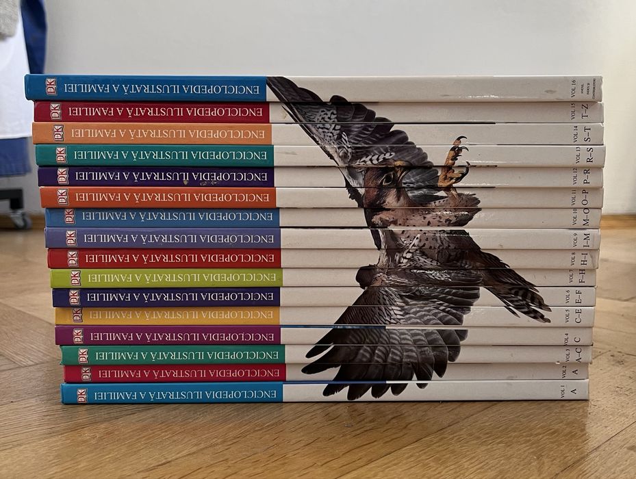 Enciclopedia Ilustrata a Familiei DK in 16 volume