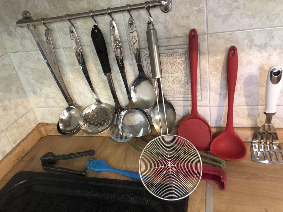 Посуда и кухонные принадлежности