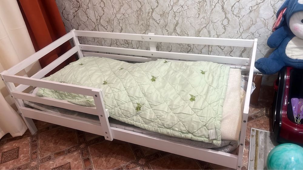 Продам детскую кровать