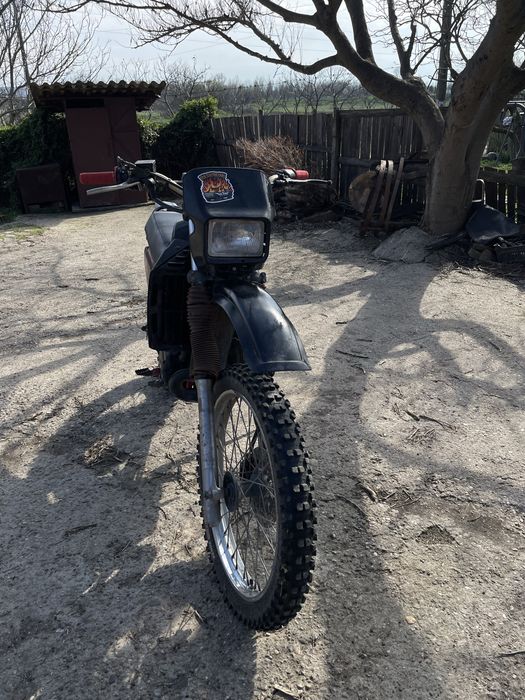 Продавам Yamaha dt