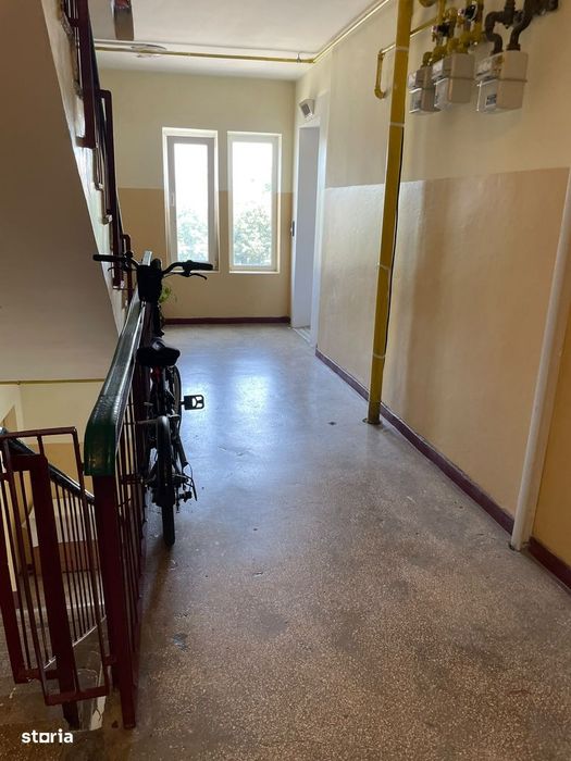 Capitol spitalul mare ,ultra central ,stradal decomandat!