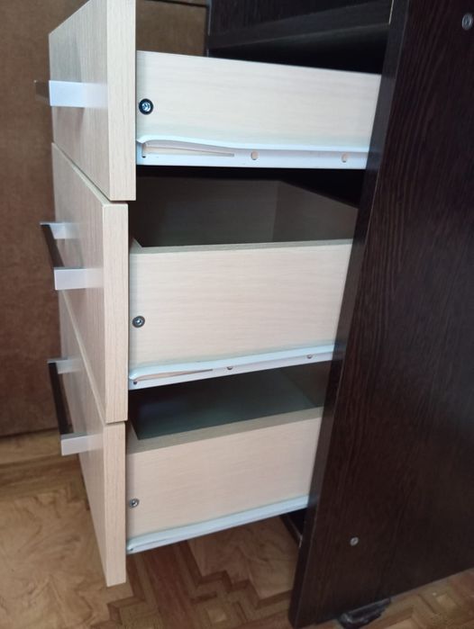 Письменный стол ,