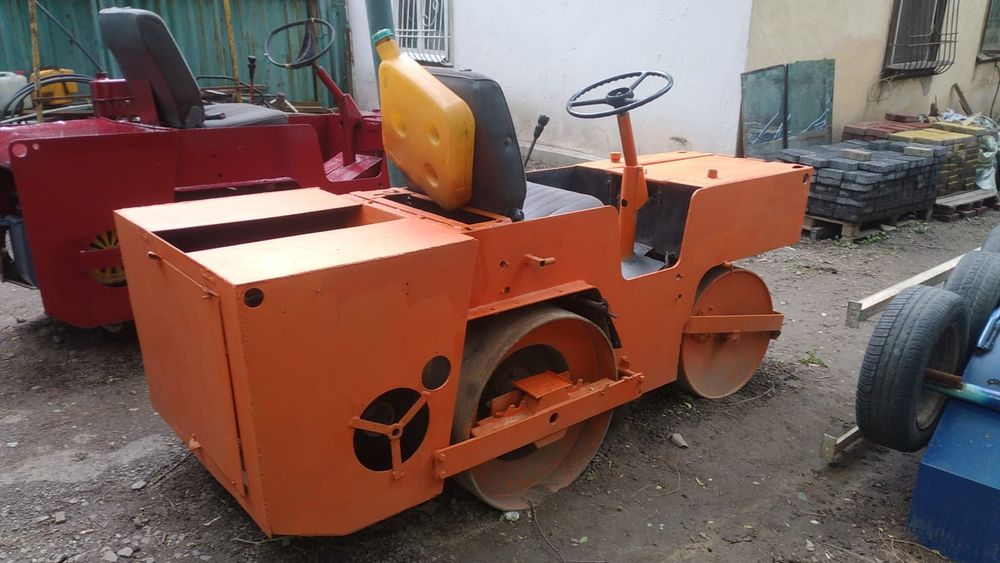 Продам каток б.у дорожный