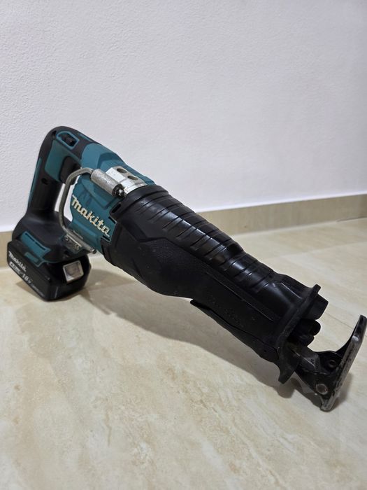 Fierastrau Sabie Makita DJR 187