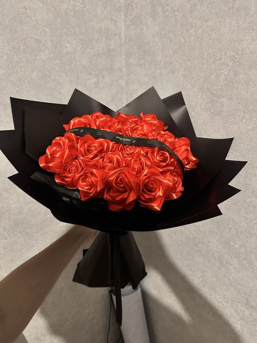 Цветы атласные, букет