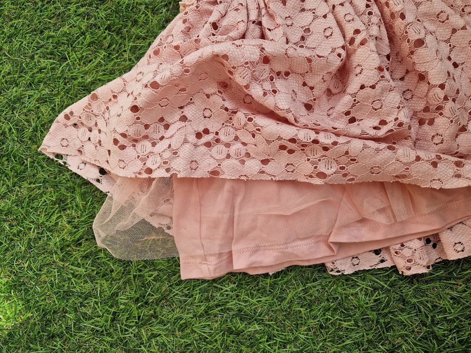 Детска рокля с дантела