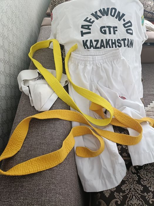 Продам форму для таэквондо