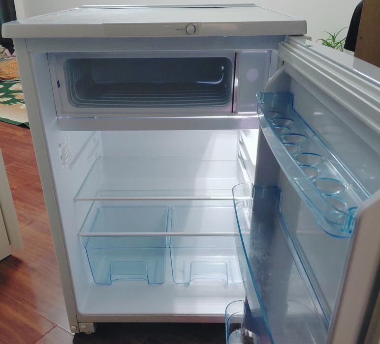 Продам холодильник 2 шт