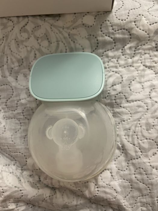 Hand free помпа за кърма