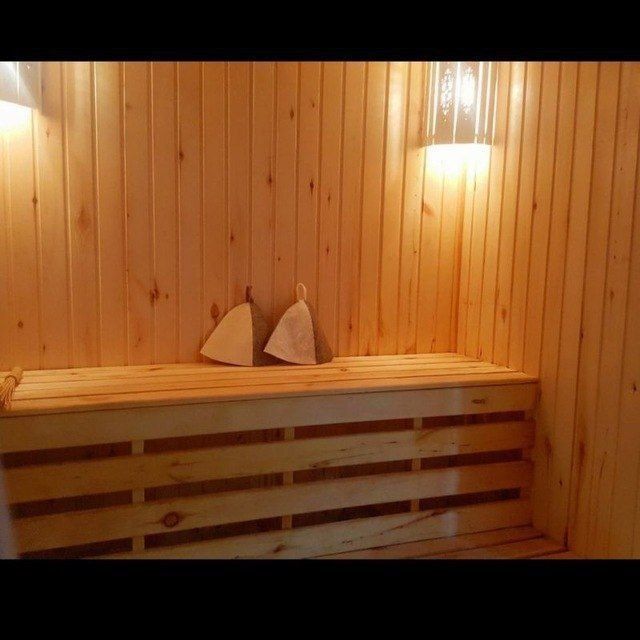 Oq tosh dacha sotiladi