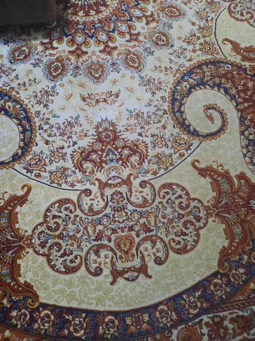 Продам ковёр, размер 2.40×3.50