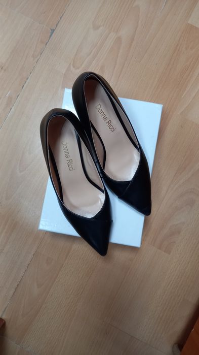 Туфли сатылады средни каблук