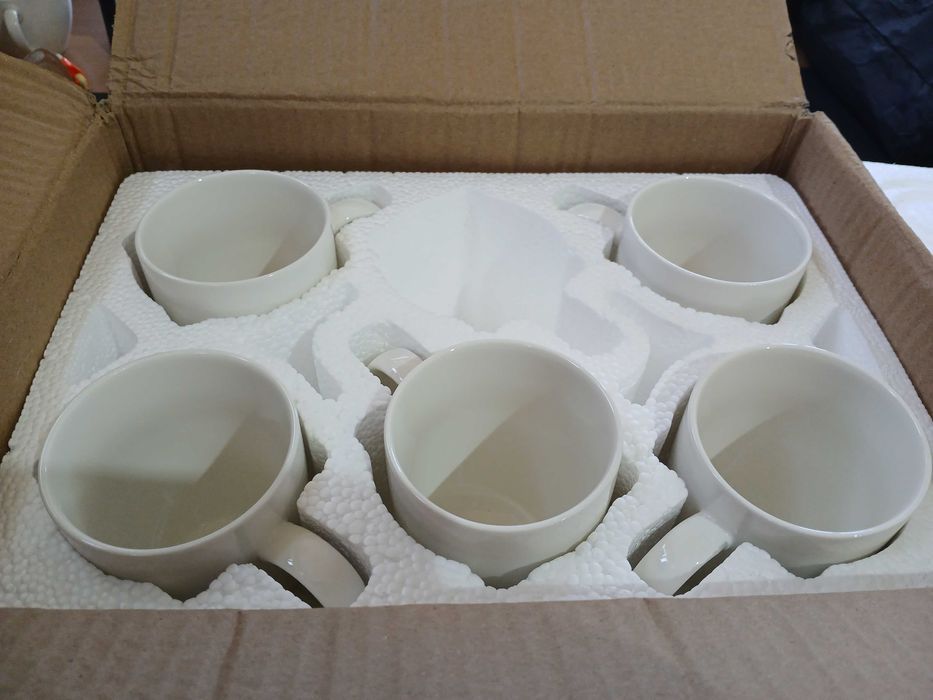 Set 5 cani Panbado, din portelan, albe