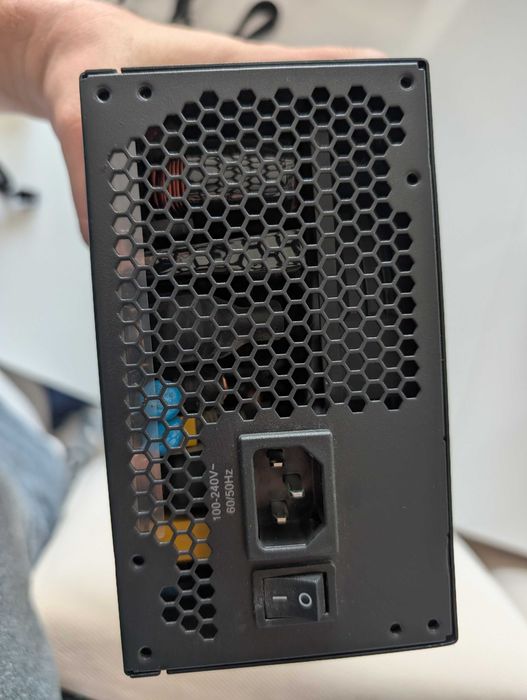 Sursa EVGA 750 GQ Gold