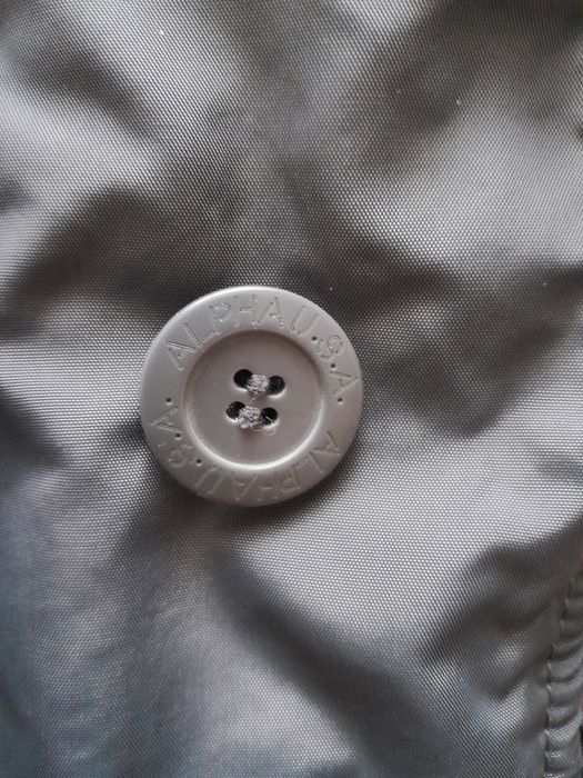 Продам куртку Alpha Industrial.