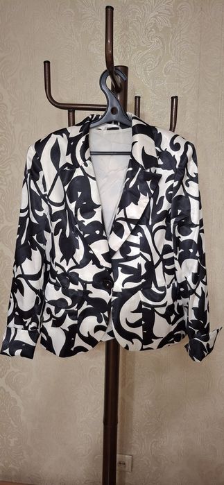 Платье  Б/у. Цены  690тг.