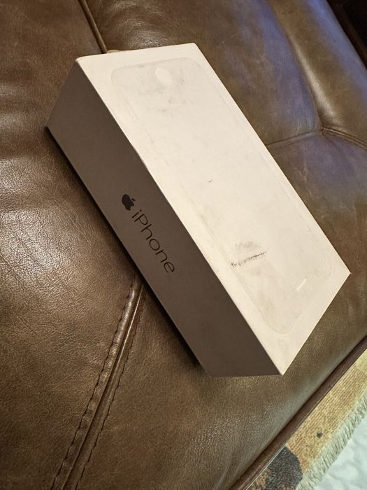 iPhone 6 - 64GB бял и 16GB сребърен