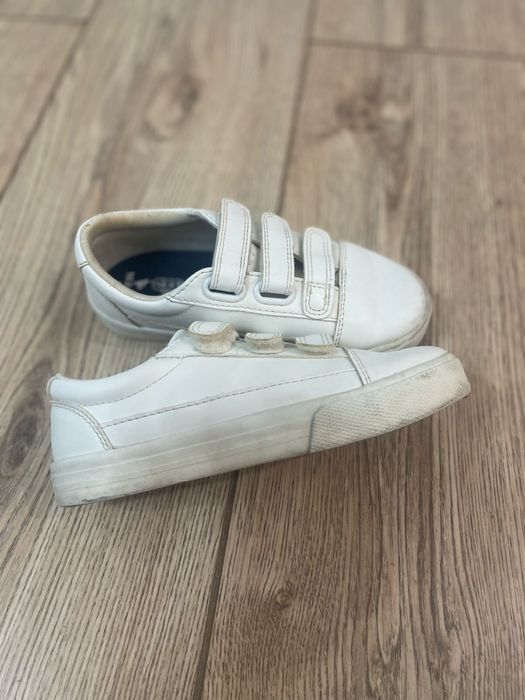 Детские кросовочки в отличном состоянии