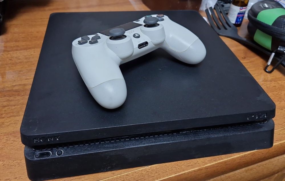 Пс 4 1 тб в хорошем состоянии