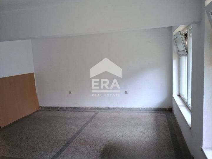 Продава се Офис в Варна, ЖП Гара - 99 кв.м за 1561 €/кв.м - Снимка #4