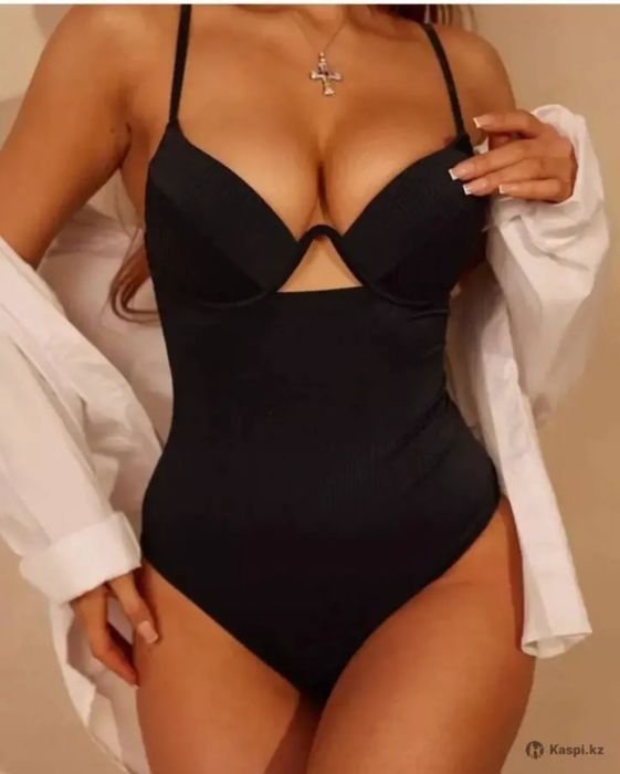 Продам купальник