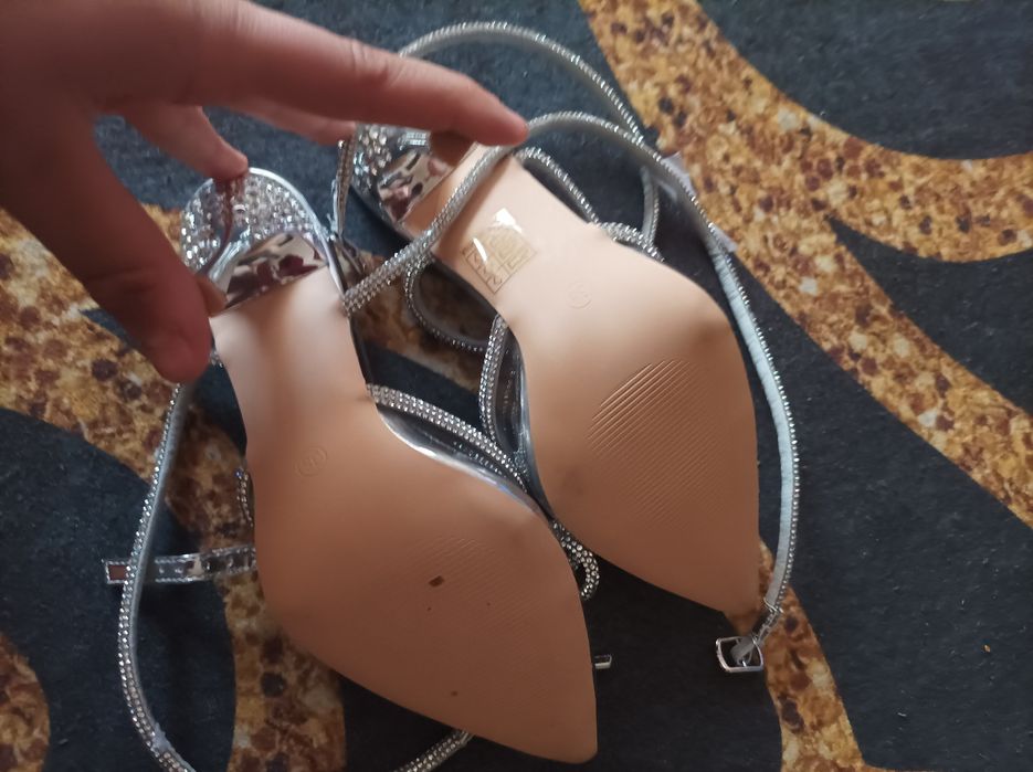 Продавам дамски токчета