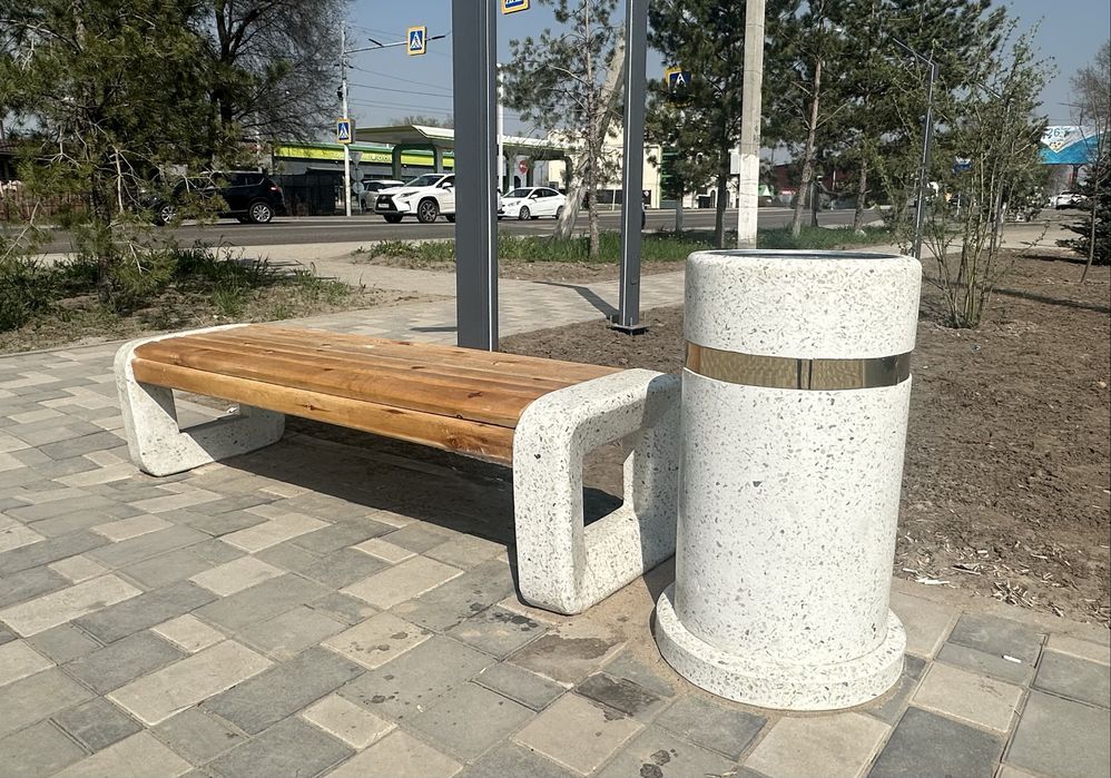 Скамейки урны вазоны