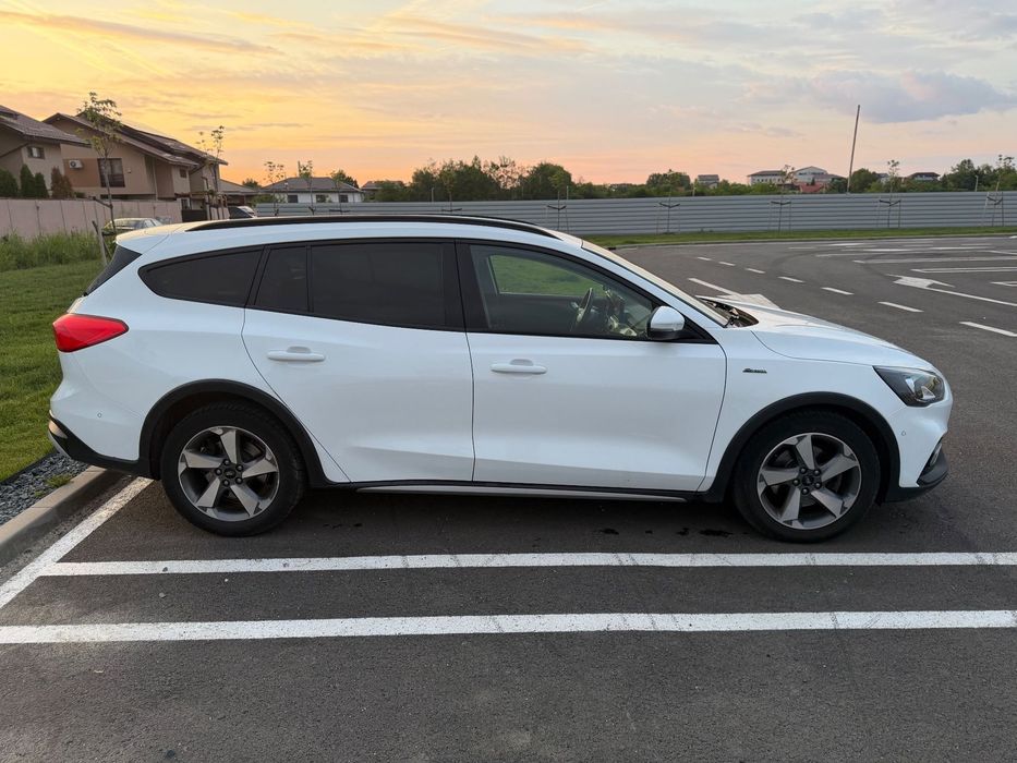 FORD Focus 2021 — imagine 5