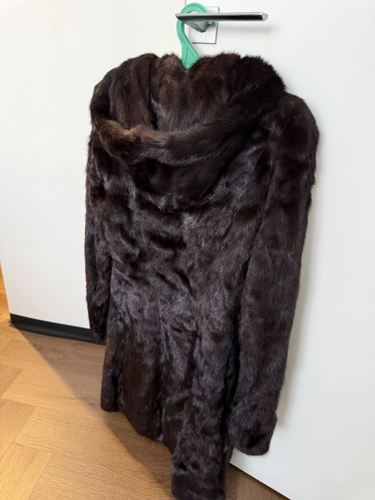 Продам норковую шубу