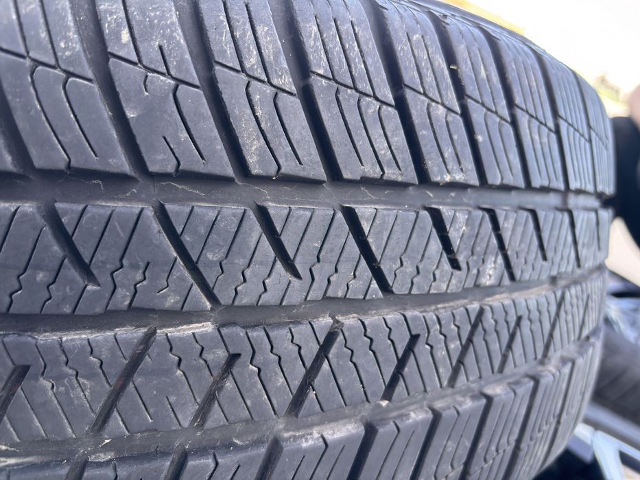 Зимни гуми 215/50/18