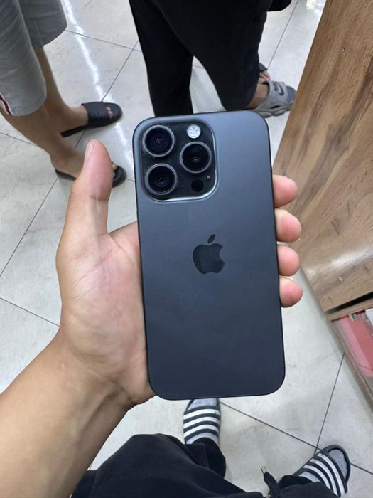 продается iphone 15 pro