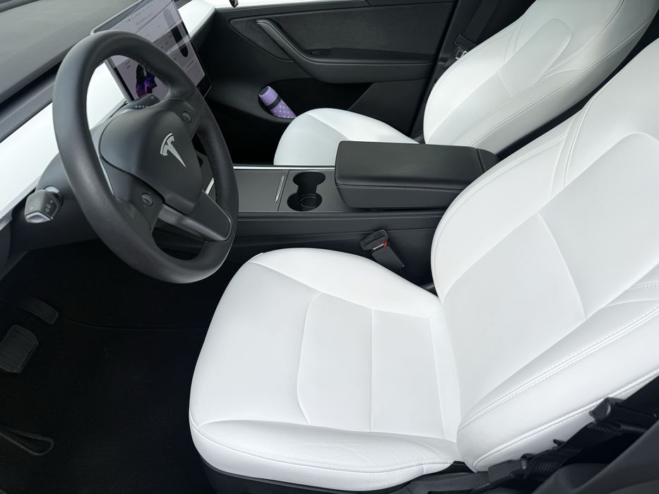 Tesla Model  Y  Long Range 4x4