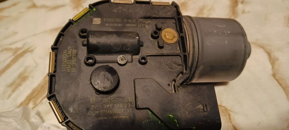 Motoras ștergătoarele Passat B6