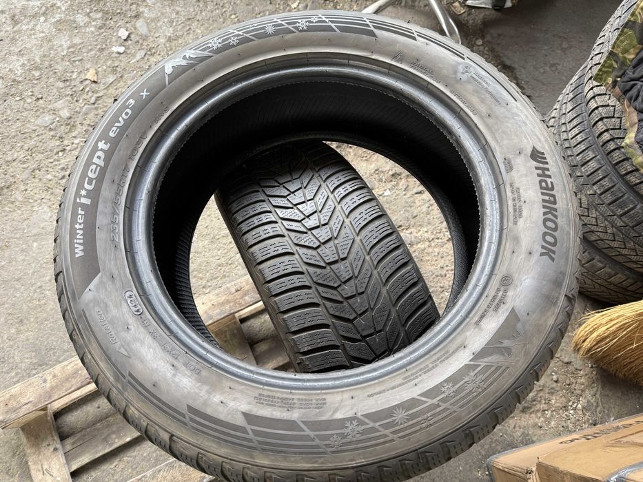 2x Anvelope Iarna 235/55 r17 M+S - Hankook Winter I Cept Evo 3
