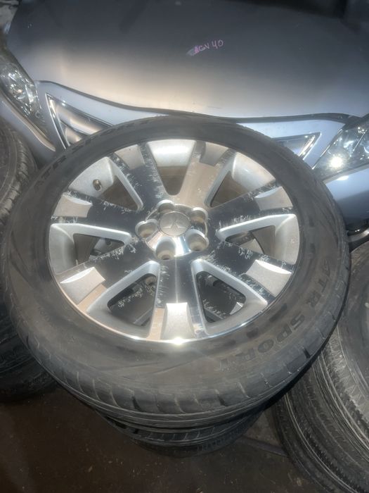 Миисубиси титанка