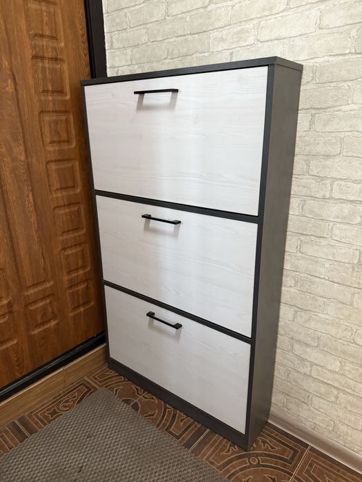 Продается обувница