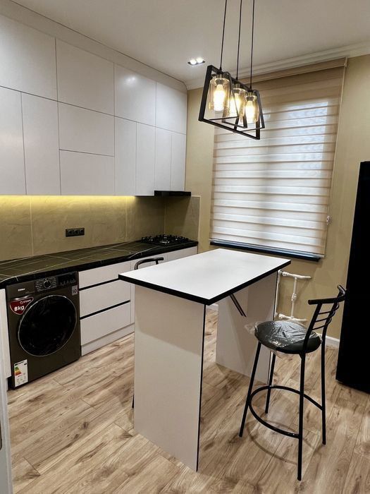 Улица Чехова Ближе Гостиница Россия 3/3/4 с ремонтом мебель и техника