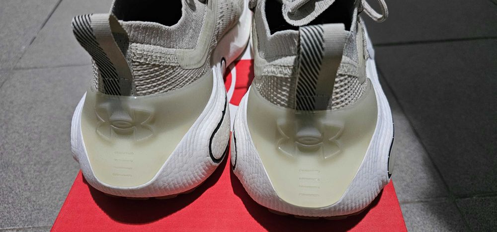 Under Armour Phantom 4