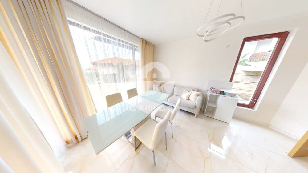 Продава се Етаж от къща в с. Кошарица, Област Бургас - 96 кв.м за 1125 €/кв.м - Снимка #1