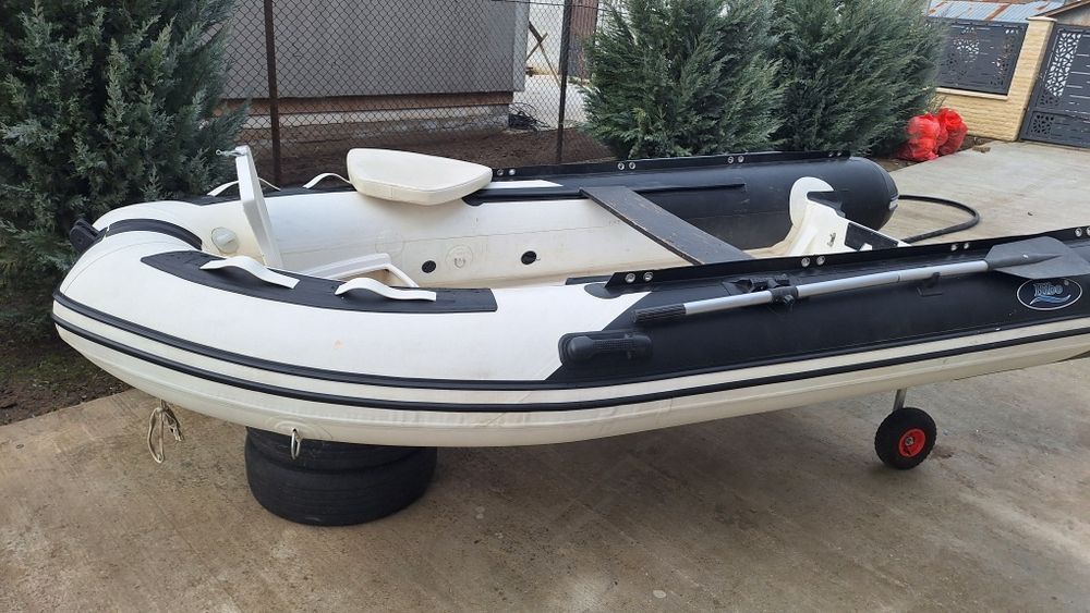 Barca RIB Gonflabila