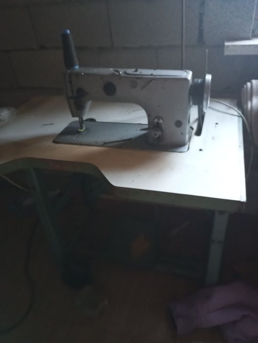 Швейная машину продам