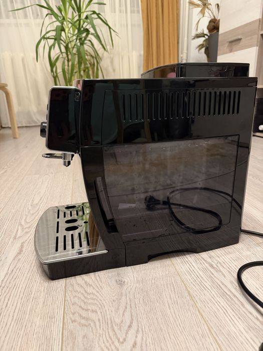 Espressor automat De’Longhi cu garanție