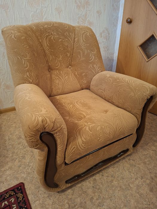 Продам 2 кресла  за 10 тысяч