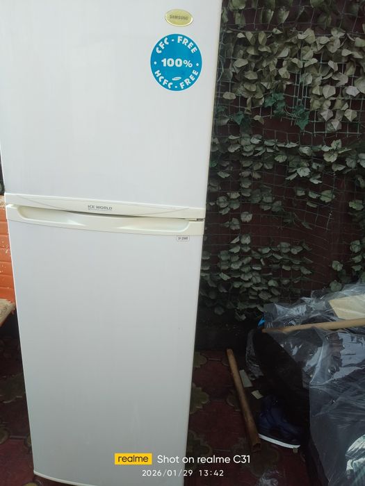 Vând frigider Samsung