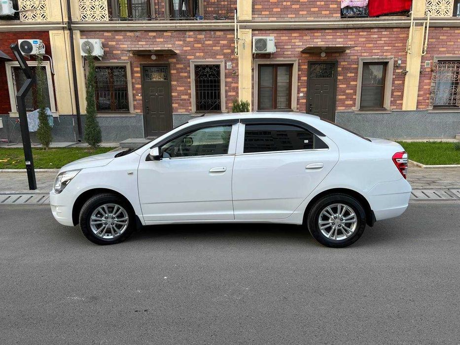 Chevrolet COBALT sotiladi
