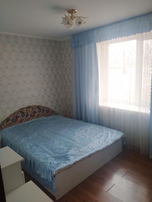 Продам шторы в спальню