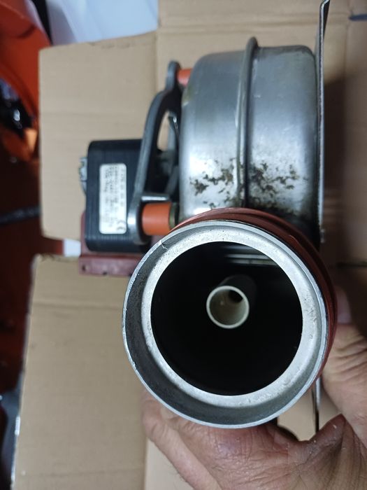 Suflanta soba ulei ars, centrala etc
Este in stare foarte buna
Este la