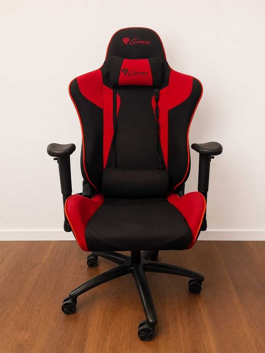 Scaun Gaming Genesis – Reglabil, cu perne lombară și cervicală